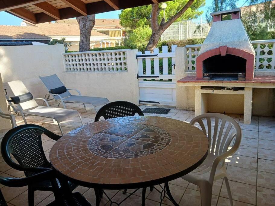 Chez Yamina Villa Gruissan Exterior foto